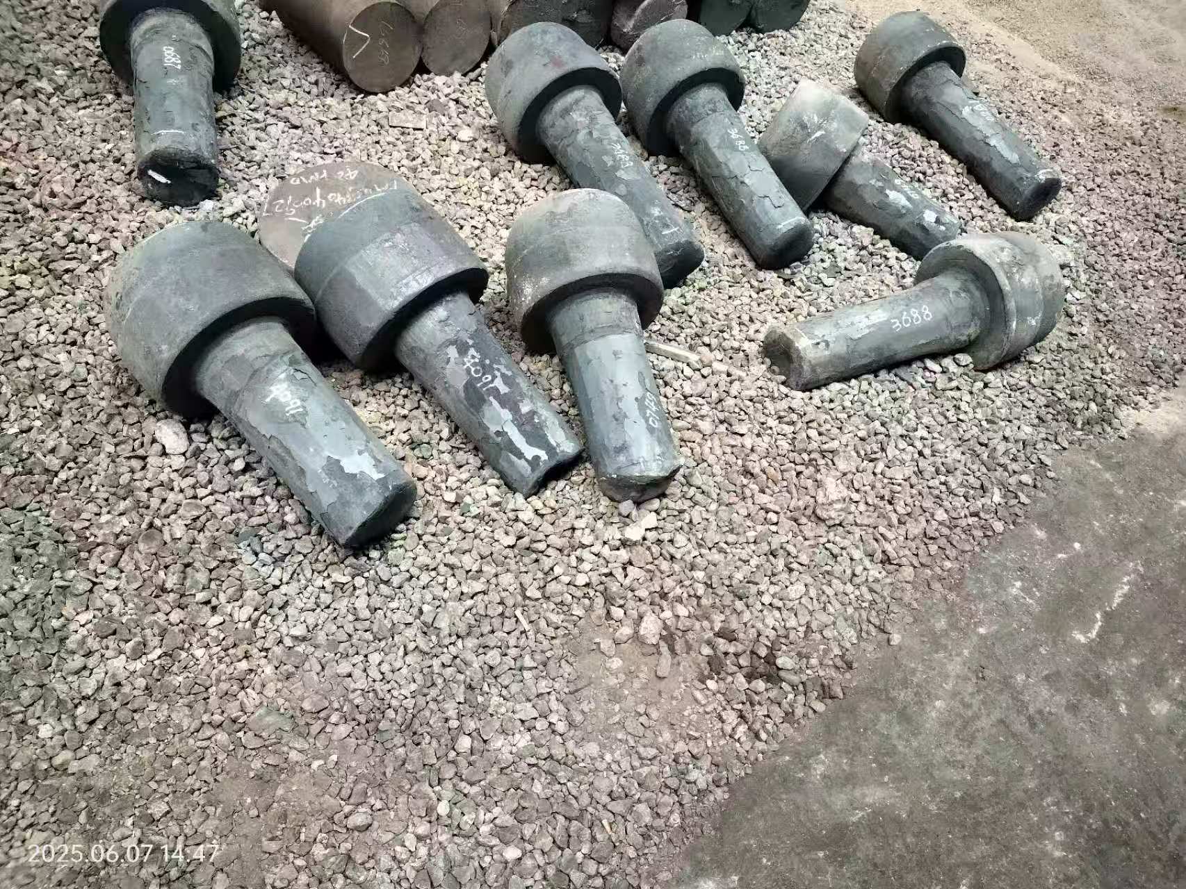 چگونه می توان عملکرد آهنگری هوانوردی را با کنترل دما و فشار بهبود بخشید